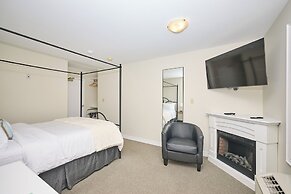 Nine Vines Hotel