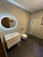 VillaRosa Luxury Boutique