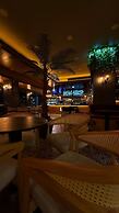 Viv City Hotel