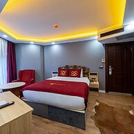 Viv City Hotel
