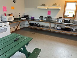 Lakeroad Lodge Motel & Charters