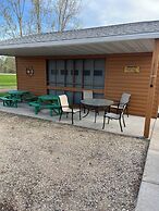 Lakeroad Lodge Motel & Charters