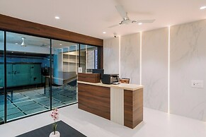Hotel Saffron Groves