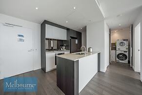 Melbourne Private Apartments - Stadium and Harbour Views