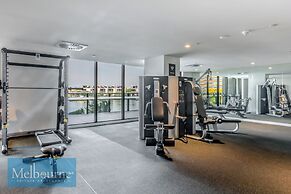 Melbourne Private Apartments - Stadium and Harbour Views