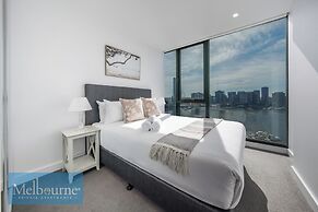 Melbourne Private Apartments - Stadium and Harbour Views