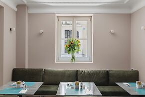Morus Acropolis Boutique Hotel