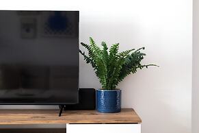 Les Nuances de Blue 1-BR Apt in Athens