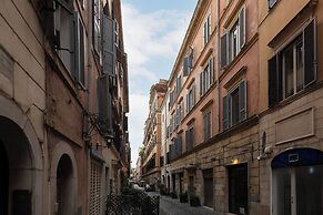 Modern Apt near Piazza di Spagna