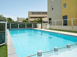 Charming Villa by Serignan Beach