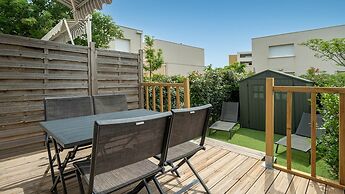 Charming Villa by Serignan Beach