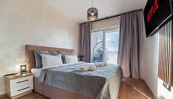 MoHost Properties