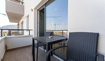 MoHost Properties