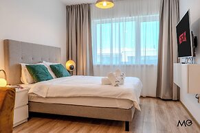 MoHost Properties