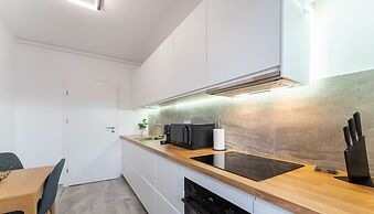 MoHost Properties