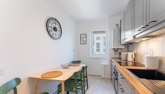 MoHost Properties