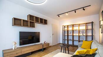 MoHost Properties