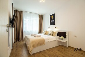 MoHost Properties