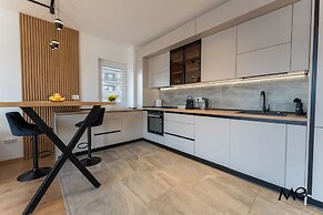 MoHost Properties
