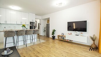 MoHost Properties