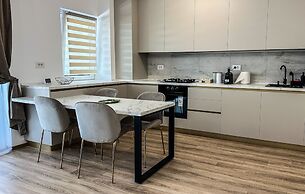 MoHost Properties