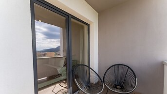 MoHost Properties
