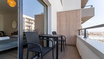 MoHost Properties