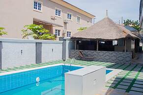 Correct Residence & Resort