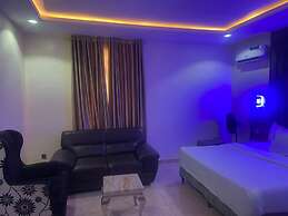 Correct Residence & Resort