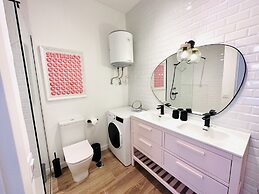 Pink Alta Apartment With Pool