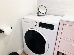 Pink Alta Apartment With Pool