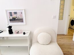 Pink Alta Apartment With Pool
