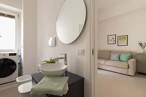 w Refined 1BR Steps From Milan s Cultural Core