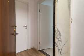 w Refined 1BR Steps From Milan s Cultural Core