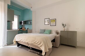 w Refined 1BR Steps From Milan s Cultural Core