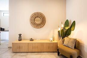Chic 3BR Apartment Mambo Beach Area Stay