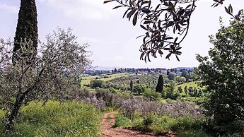 w Historic Tower w Private Pool Near Florence
