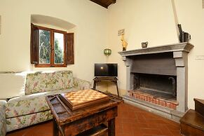 w Historic Tower w Private Pool Near Florence