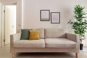 w Stylish 2BR Near Navigli City Landmarks