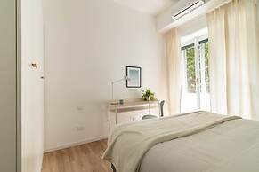 w Stylish 2BR Near Navigli City Landmarks