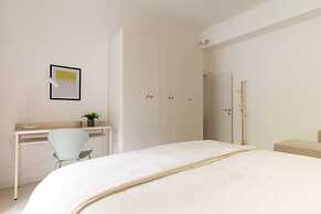 w Stylish 2BR Near Navigli City Landmarks