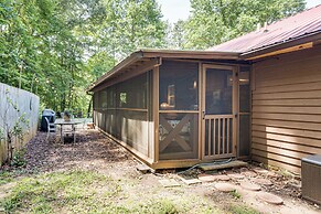 Screened Porch, Deck + Mtn Views: Andrews Retreat!