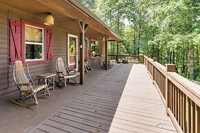 Screened Porch, Deck + Mtn Views: Andrews Retreat!