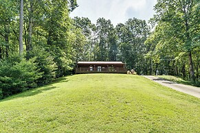 Screened Porch, Deck + Mtn Views: Andrews Retreat!