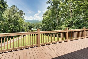 Screened Porch, Deck + Mtn Views: Andrews Retreat!