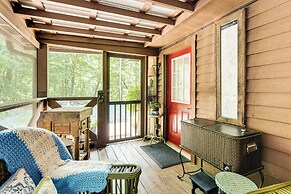 Screened Porch, Deck + Mtn Views: Andrews Retreat!