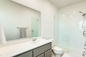 2 Mi to Downtown Temple: Newly Built Townhome!