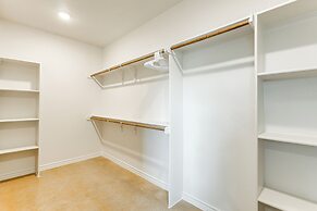 2 Mi to Downtown Temple: Newly Built Townhome!