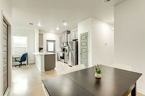 2 Mi to Downtown Temple: Newly Built Townhome!