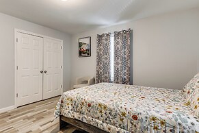 2 Mi to Dtwn Attleboro: Pet-friendly Apt!